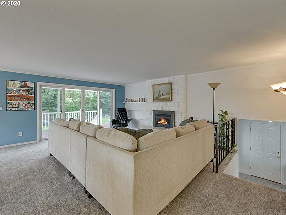 2nd image of 15860 S Wilshire Cir