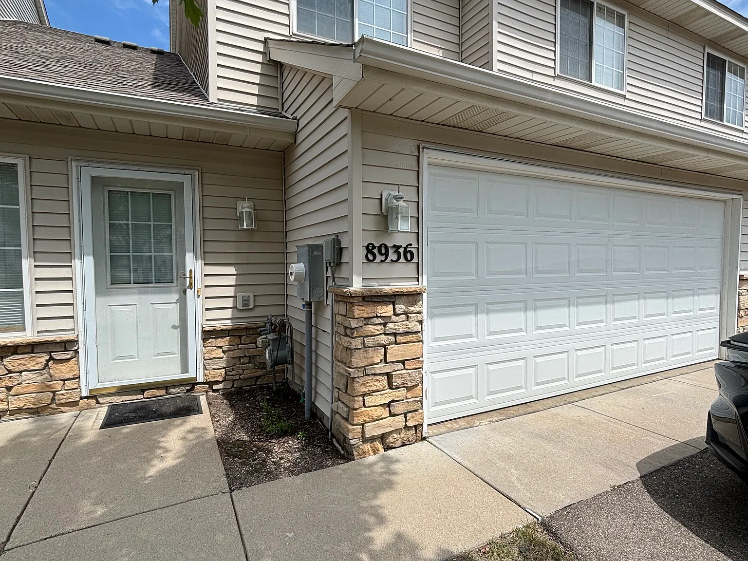 2 bed, $1,975 — Photo 1