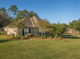 1018 Legacy Loop, Pineville, LA 71360