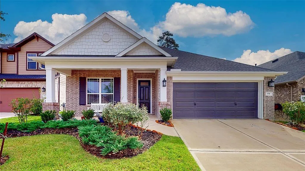 3 bed, 2.0 bath, 2179 sqft, $2,600 — Photo 1