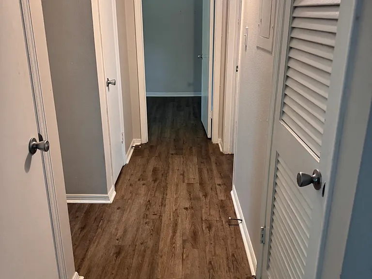 1951 N Meridian Rd #6 — Photo 5