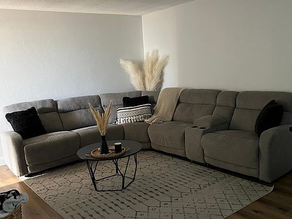 4th image of 33660 Avenue C #2