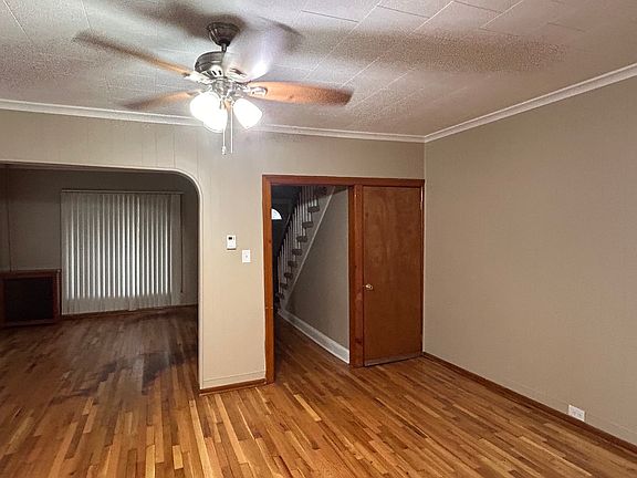 5th image of 811 Main St #1