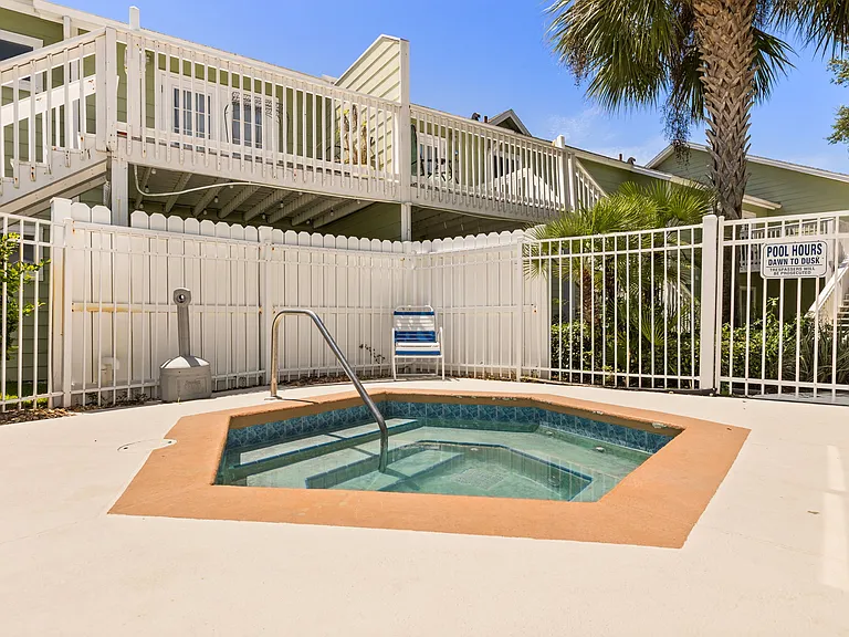8707 Knightsbridge Ct #B — Photo 30