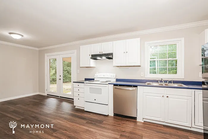 3 bed, 2.0 bath, 1175 sqft, $1,245 — Photo 4