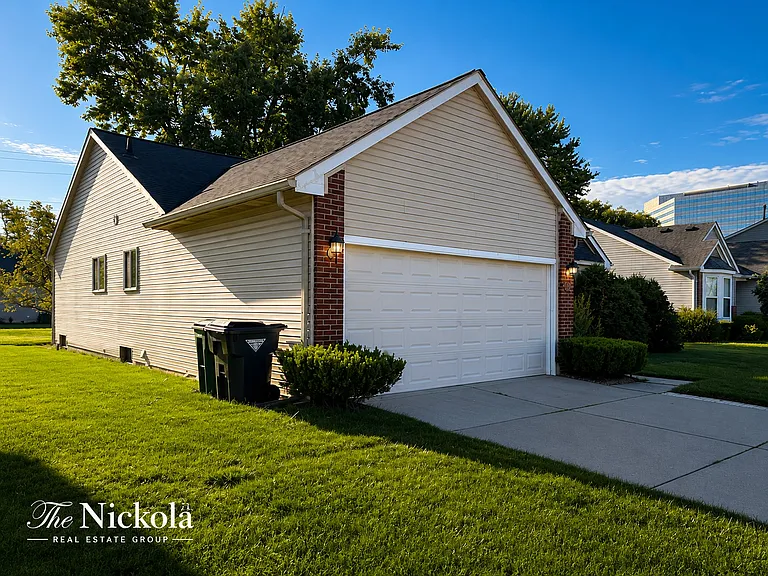 3132 Louis Dr — Photo 21
