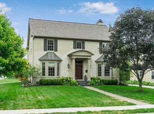 2596 Andover Rd, Upper Arlington, OH 43221