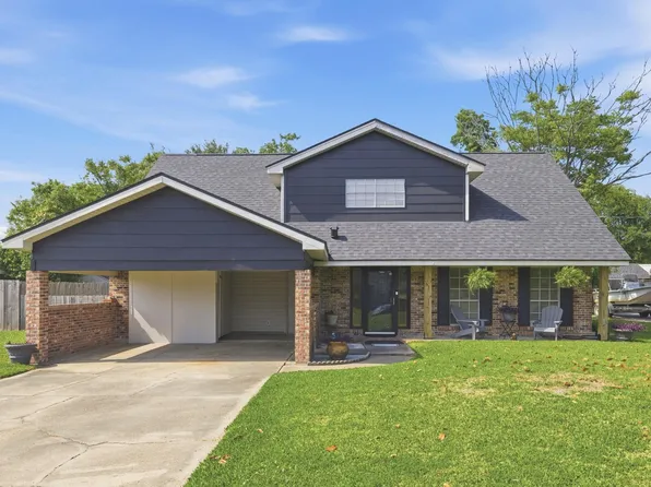 1606 S Whispering Woods Dr, Lake Charles, LA 70605