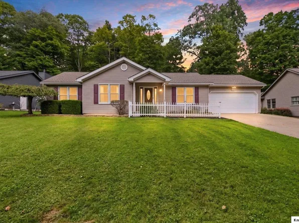 618 Courtland Dr, Howard, OH 43028