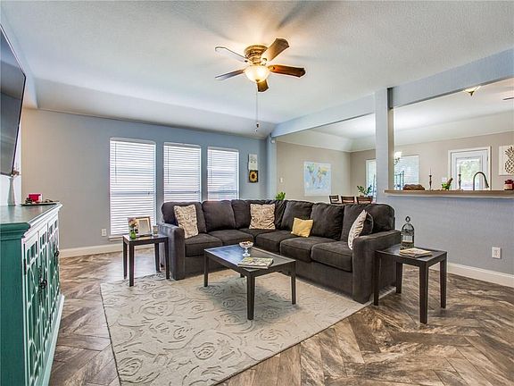 5th image of 4709 Egret St