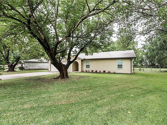 2nd image of 3604 Northpark Dr