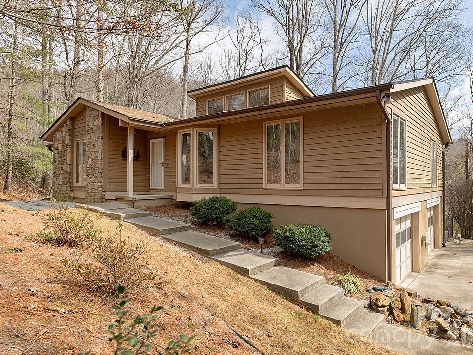 1st image of 100 Ridgeview Dr