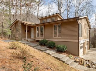 100 Ridgeview Dr, Hendersonville, NC 28792