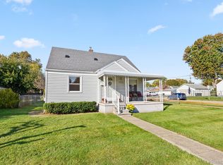 6712 Pelham Rd, Taylor, MI 48180