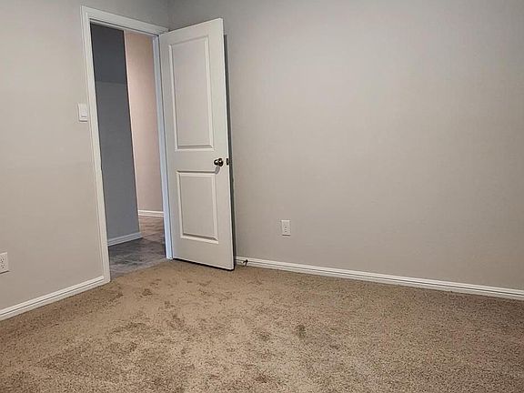 1 bedroom. Approx 10x10