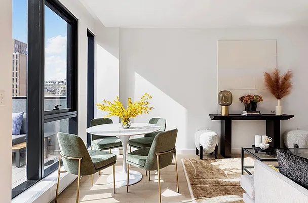 Rented by Oxford Property Group | media 14