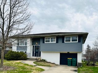 5941 Roosevelt Pl, Merrillville, IN 46410