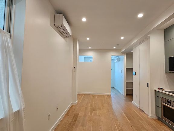 4th image of 27-16 Newtown Ave #1R