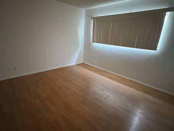 5th image of 11974 Walnut Ln APT 2