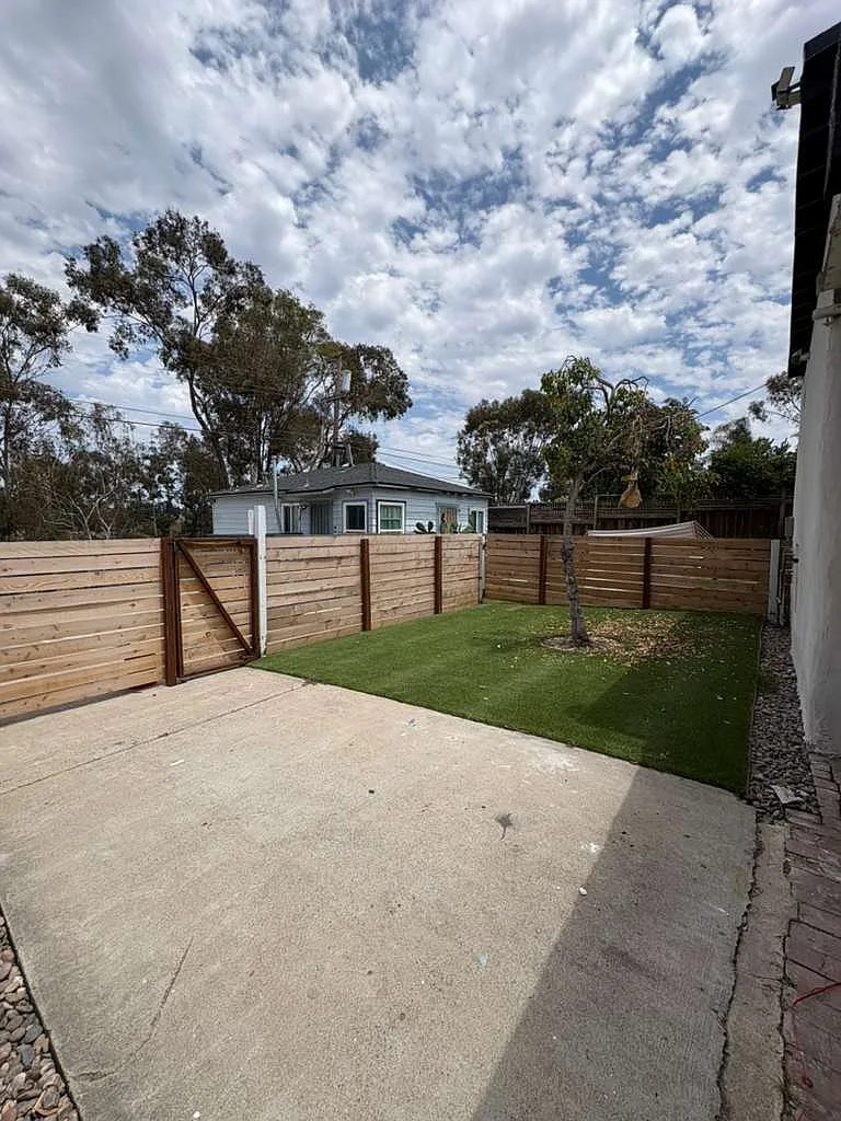 2 bed, 750 sqft, $3,995 — Photo 2