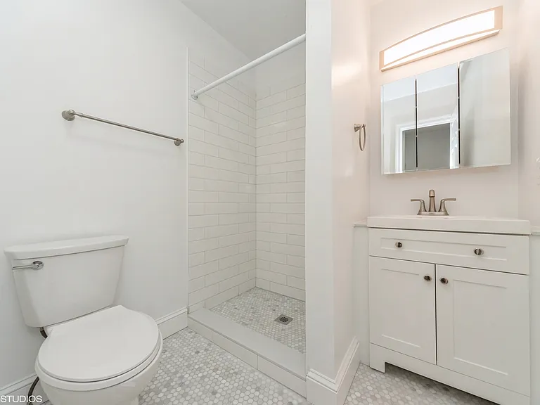 64 Hemenway St #15 — Photo 5