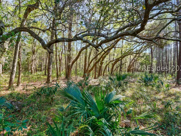 1 Canters Ct, Bluffton, SC 29910