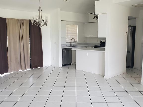 4th image of 1418 NW 12th St