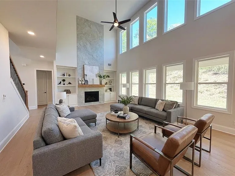 2450 Colliers Ln — Photo 15