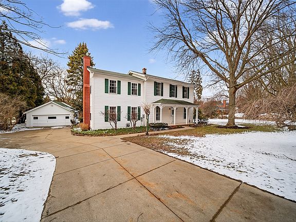 2nd image of 4940 Wolf Rd