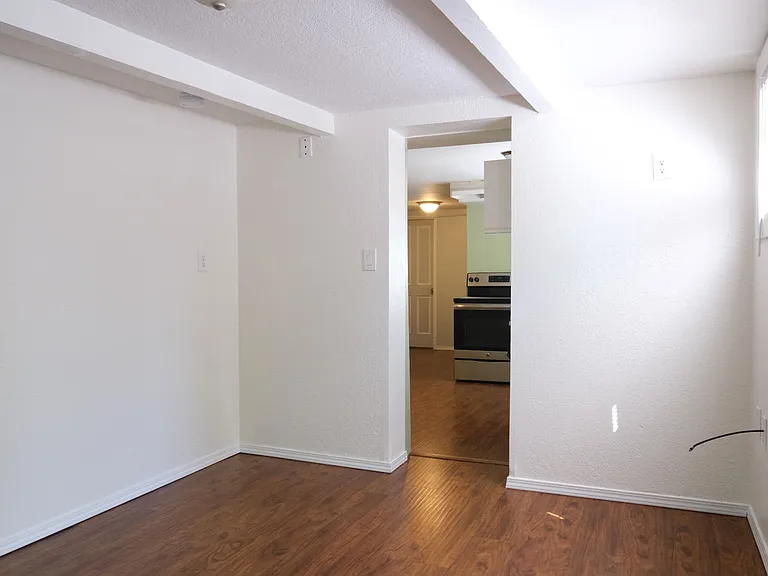 1625 13th Ave #BASEMENT — Photo 10