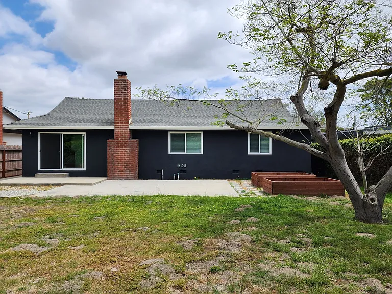 12091 Cherry St — Photo 27