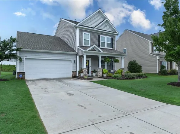 3481 Vickrey Meadow Dr, High Point, NC 27260