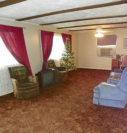 3rd image of 4929 W Oak Center Dr