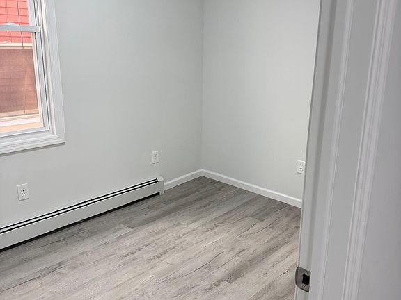 4th image of 611 Magnolia Ave Floor 1