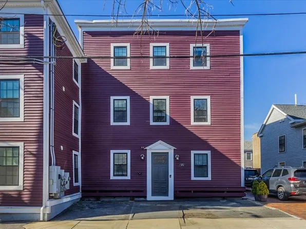 14 Daniels St #6, Salem, MA 01970
