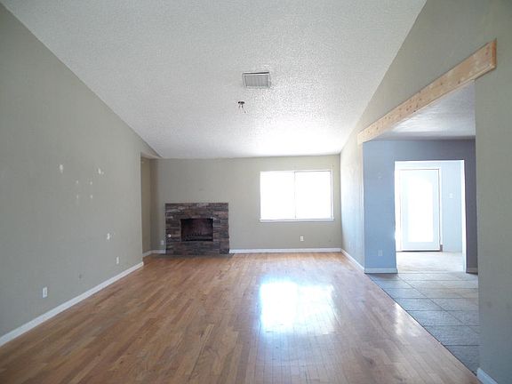 5th image of 10682 Janway Dr