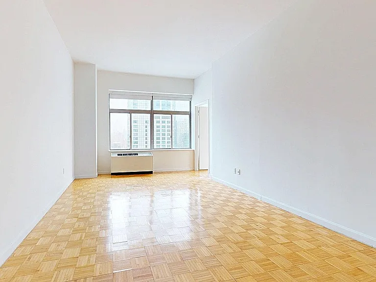 90 Washington St #21L — Photo 5