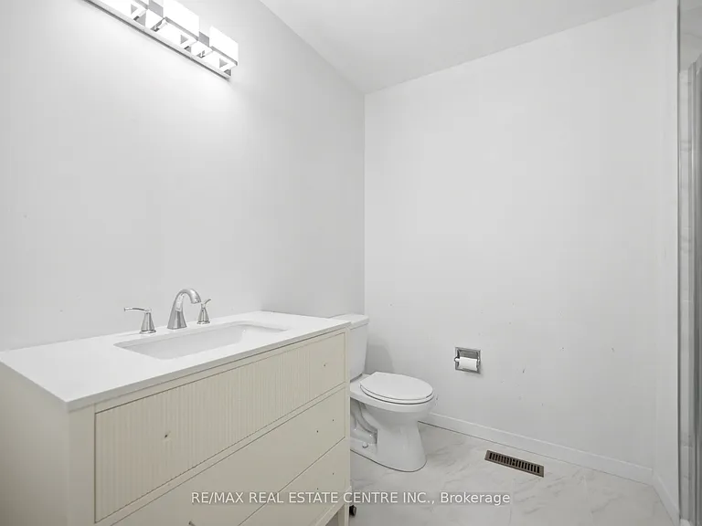4676 Owl Cir — Photo 44