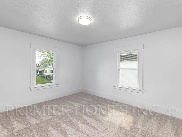 1111 11th St NW — Photo 13