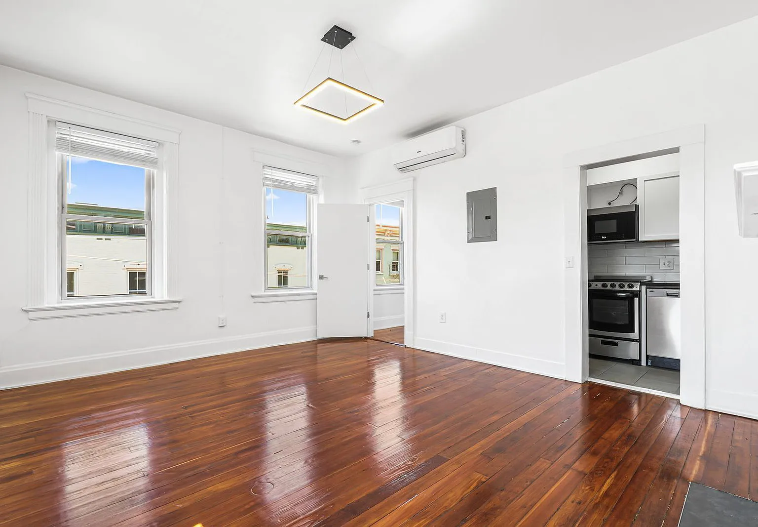1 bed, 1.0 bath, $1,175 — Photo 3