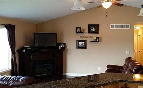 4th image of 1206 NE Williamsburg Dr