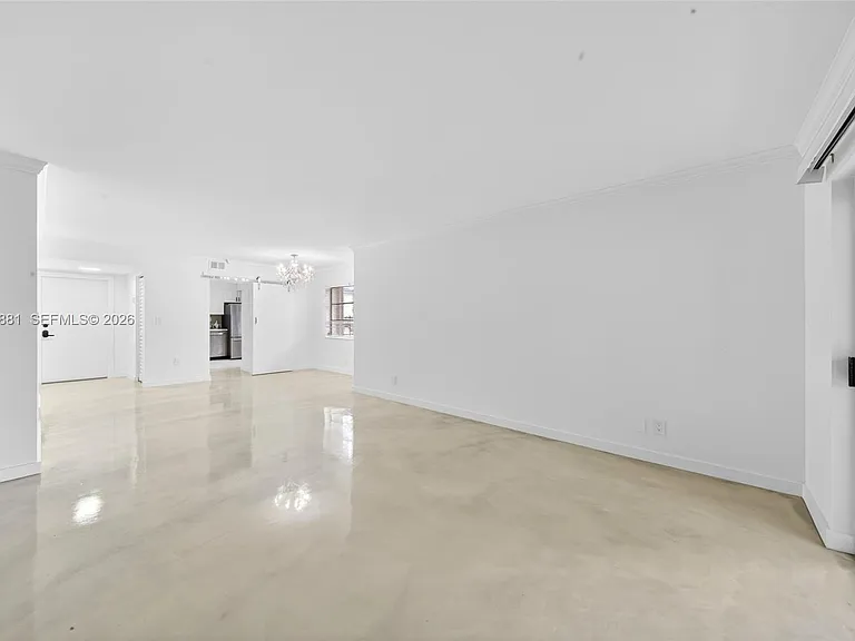 265 SE 10th St #1C — Photo 11