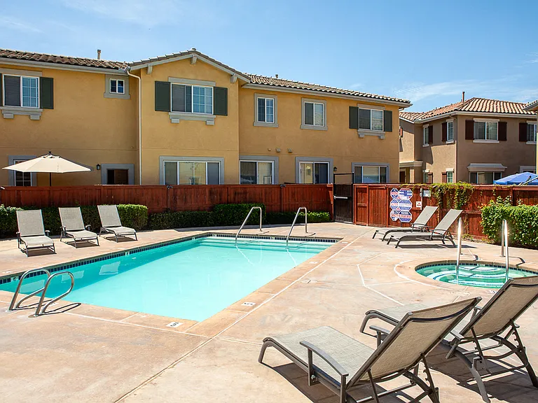 Jackson Pointe 111 Pool