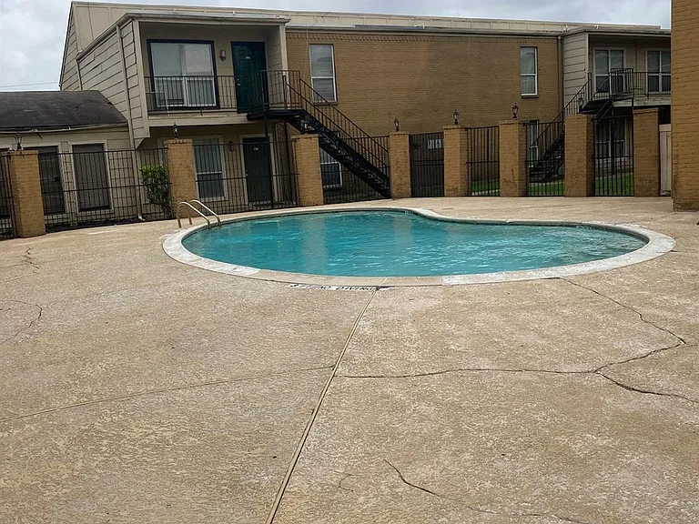 8100 Creekbend Dr #159 — Photo 14