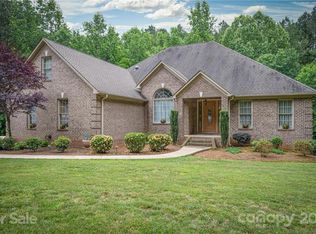 539 Meadow Wood Ln, Stanley, NC 28164