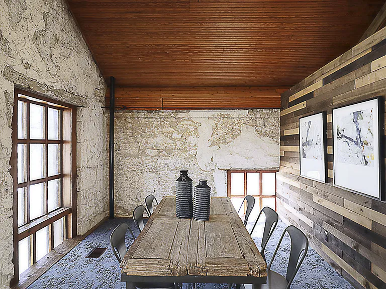 Soap Factory Apartments — Photo 9