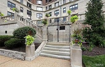 1st image of 410 N Newstead Ave APT 12