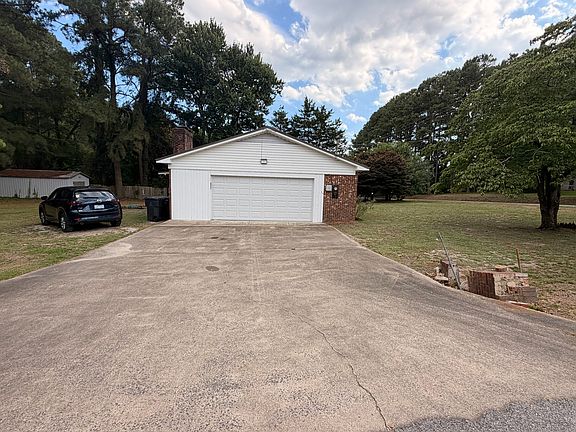 3rd image of 1608 Salem Church Rd