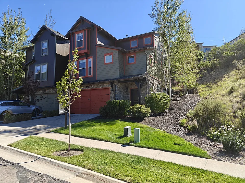13287 N Alexis Dr