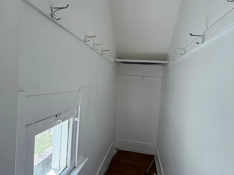 4136 Fairview Dr — Photo 15